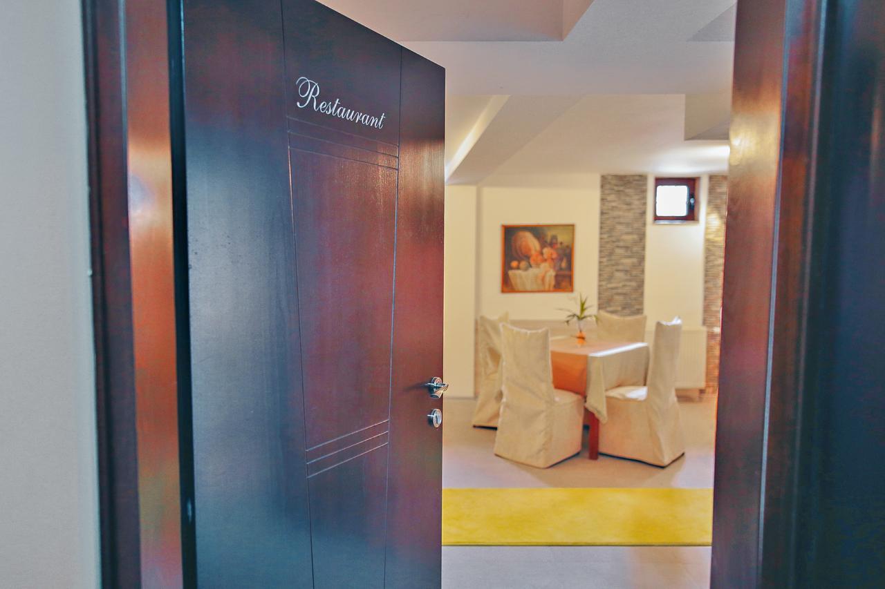 Hotel Bulevar บิโตลา ภายนอก รูปภาพ